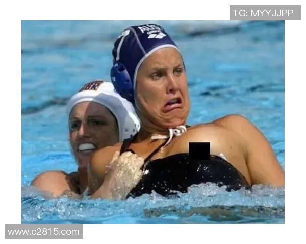 足球场上球星尴尬瞬间集锦:从失误到跌倒,一秒钟变成笑料的真实面貌